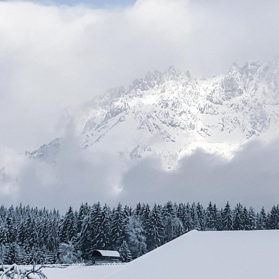 Privatzimmervermietung Foidlbauer Bed and Breakfast Oberndorf in Tirol Esterno foto